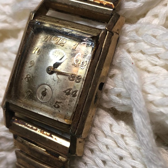 Vintage Mens Gruen Wrist Square Gold Tone Watch - Doesn't Run, For Parts - Picture 4 of 13